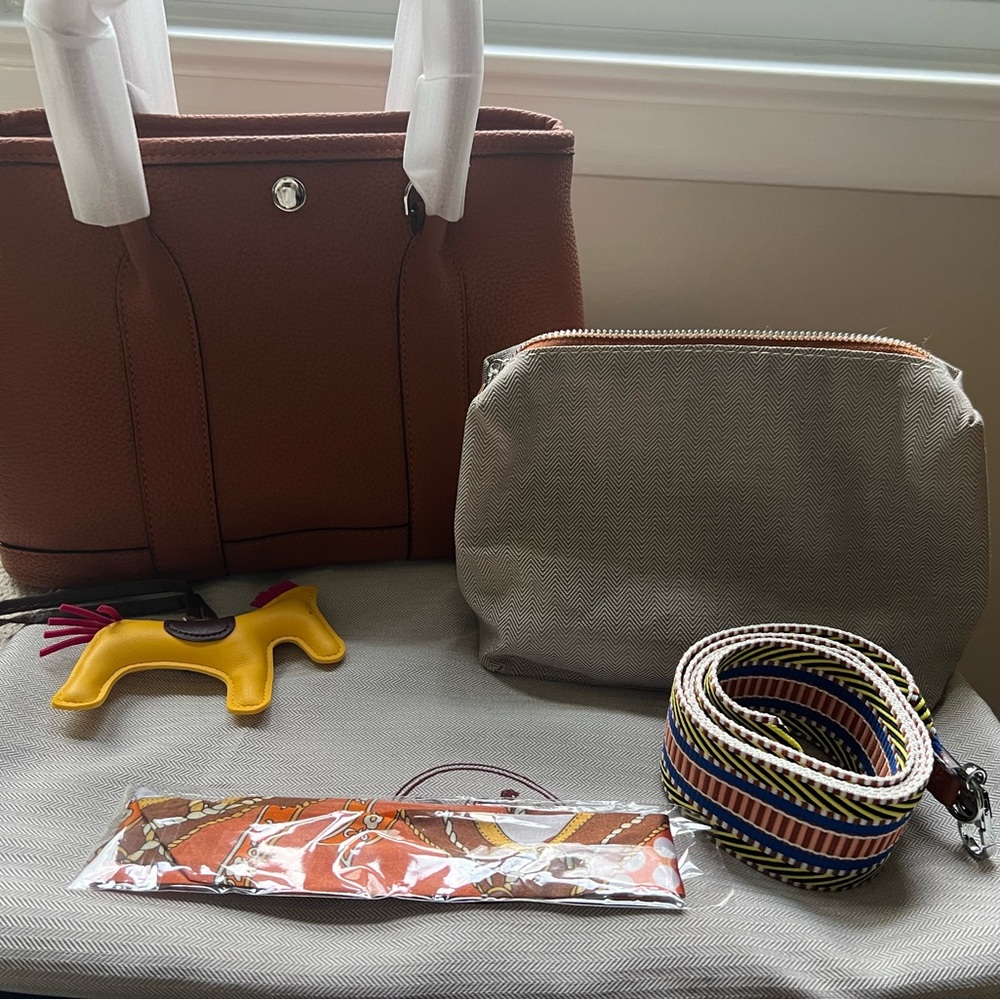 New Stylish Brown Garden Party Tote